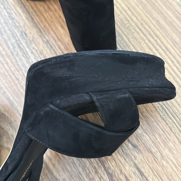 Ferragamo Sonya Platform Sandals - Picture 12 of 17